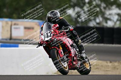 media/Apr-18-2025-TrackDaz (Fri) [[45f5874c44]]/A Group/Session 3 (Turn 6 - Outside)/